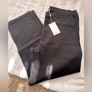 Quince Woman’s Black Straight Leg Pants